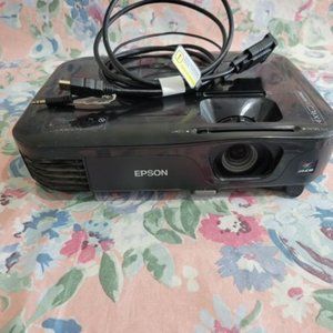 Epson PowerLite S12+ - LCD projector - 2800 ANSI lumens - SVGA (800 x 600)